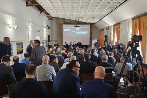 SalaPiena2